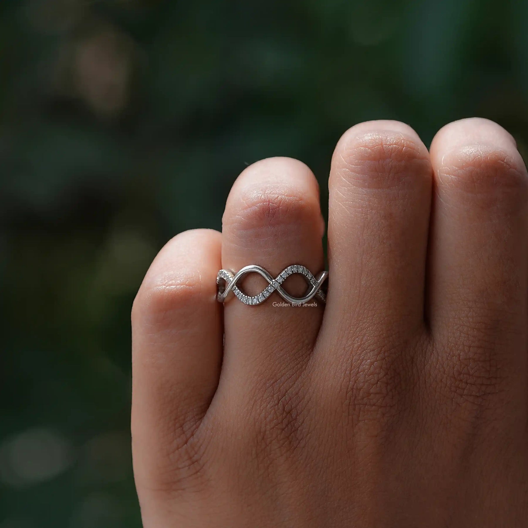 [Moissanite Round Twisted Band]-[Golden Bird Jewels]