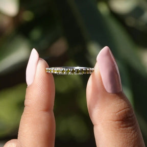 Detailed View of Round Cut Peridot Gemstone Wedding Band In White Gold