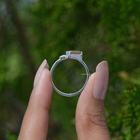 Shield Cut Moissanite Toi Et Moi Engagement Ring