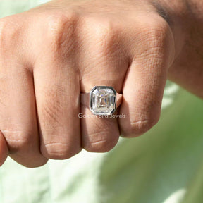 In the front view of moissanite, Asscher cut Ring