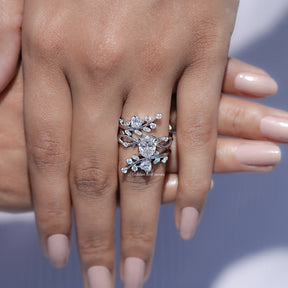 Oval Cut Moissanite Twisted Shank Bridal Ring Set