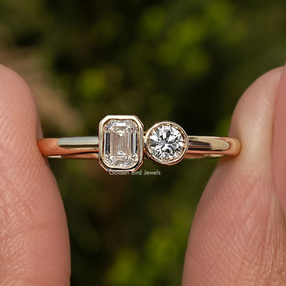 Emerald And Round Lab Diamond Toi Et Moi Ring