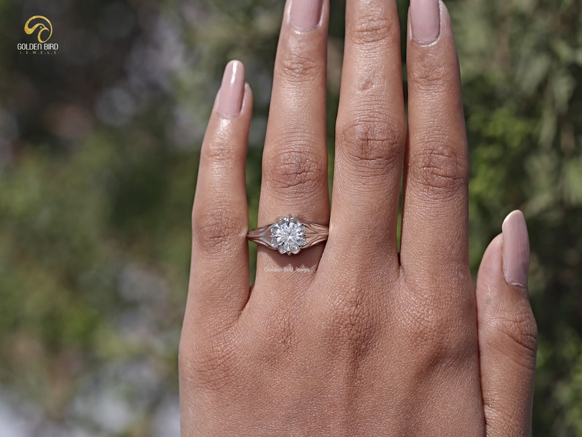 Round Cut Colorless Moissanite Engagement Ring
