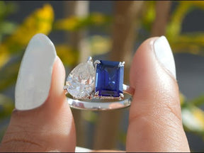 Emerald & Pear Cut Toi Et Moi Engagement Ring