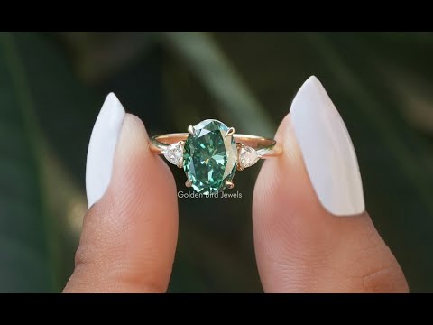 [Oval And Triangle Cut Moissanite Three Stone Ring]-[Golden Bird Jewels]