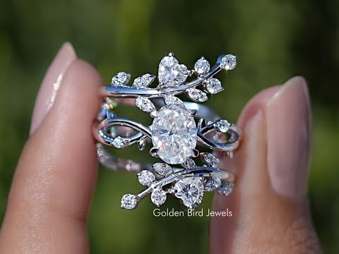 Oval Cut Moissanite Twisted Shank Bridal Ring Set
