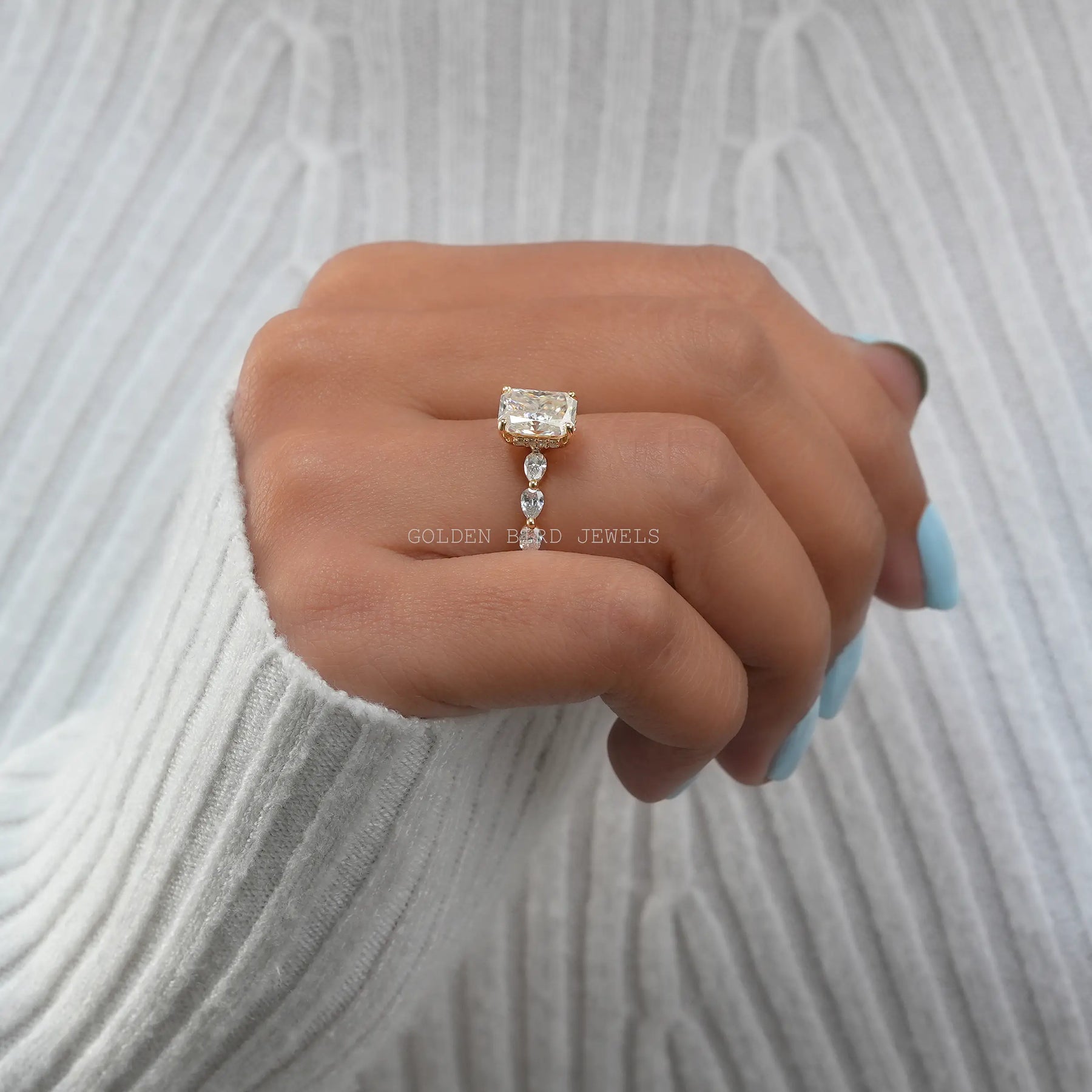 [Hidden Halo Moissanite Luxury Engagement Ring]-[Golden Bird Jewels]