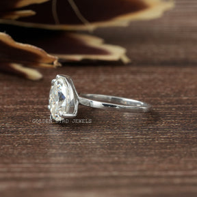 Pear And Round Cut Moissanite Toi Et Moi Ring
