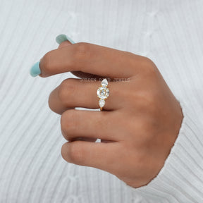 [Rose Cut Round Cut Moissanitee Three Stone Engagement Ring]-[Golden Bird Jewels]