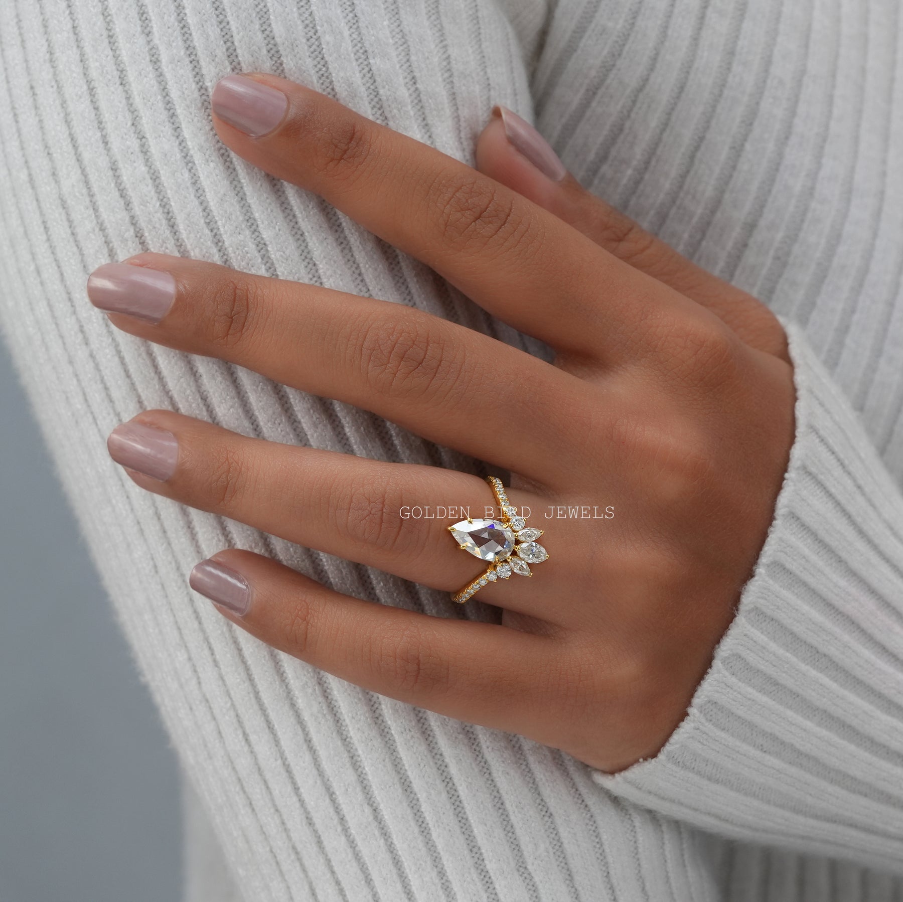 [Pear Cut Moissanite Engagement Ring]-[Golden Bird Jewels]