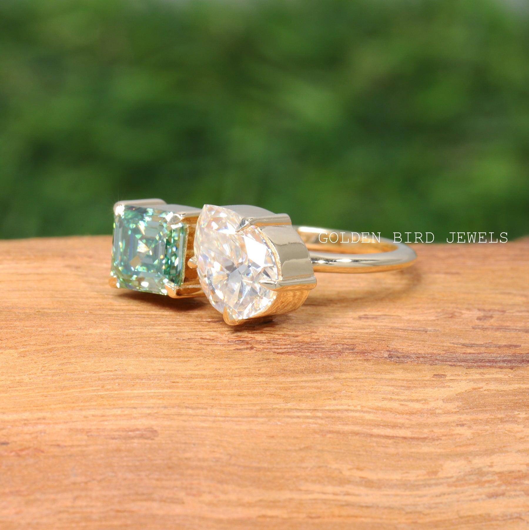 [Toi Moi Moissanite Ring Made Of Green Asscher & Colorless Pear]-[Golden Bird Jewels]