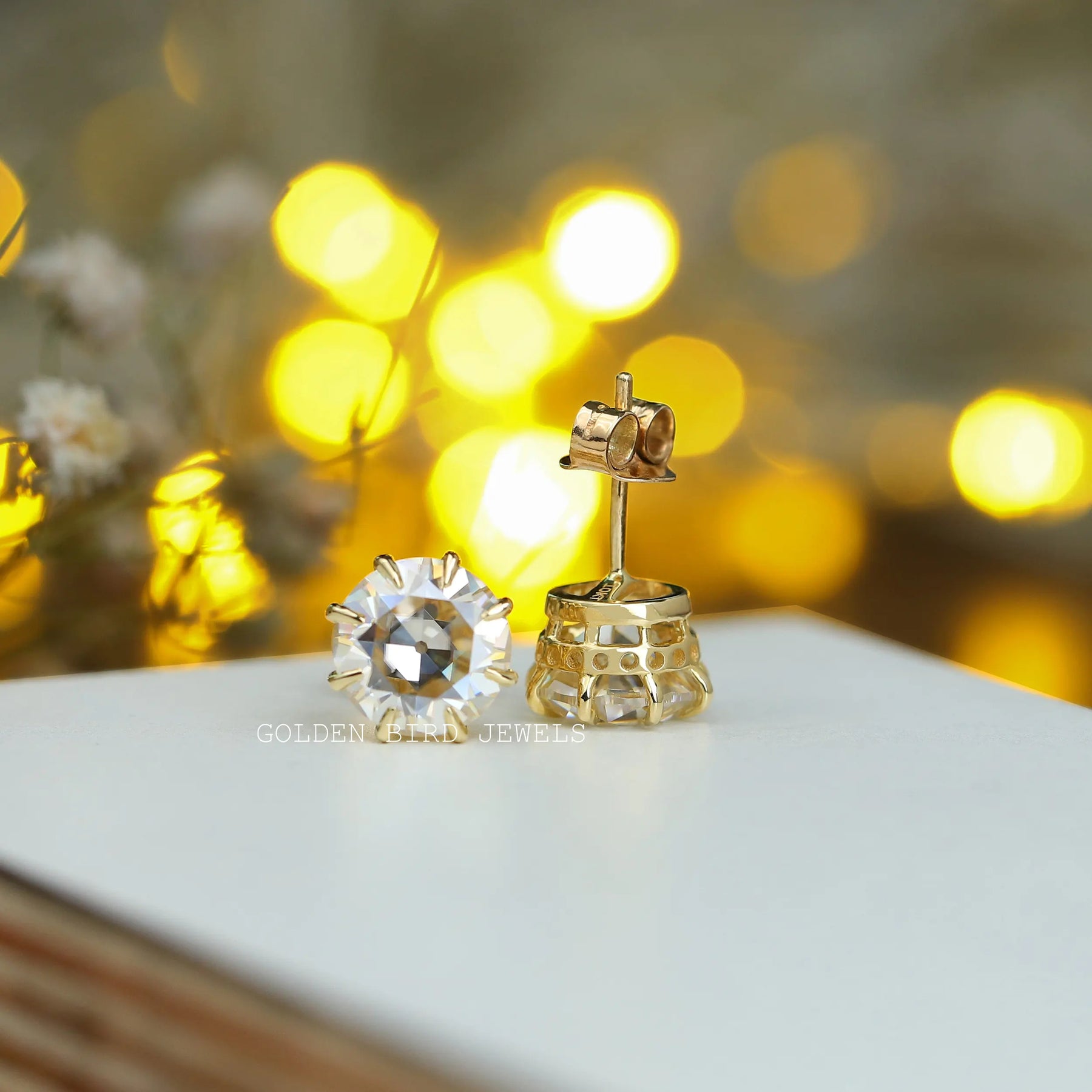 [Round Cut Moissanite Studs Earrings Crafted With Prong Set]-[Golden Bird Jewels]