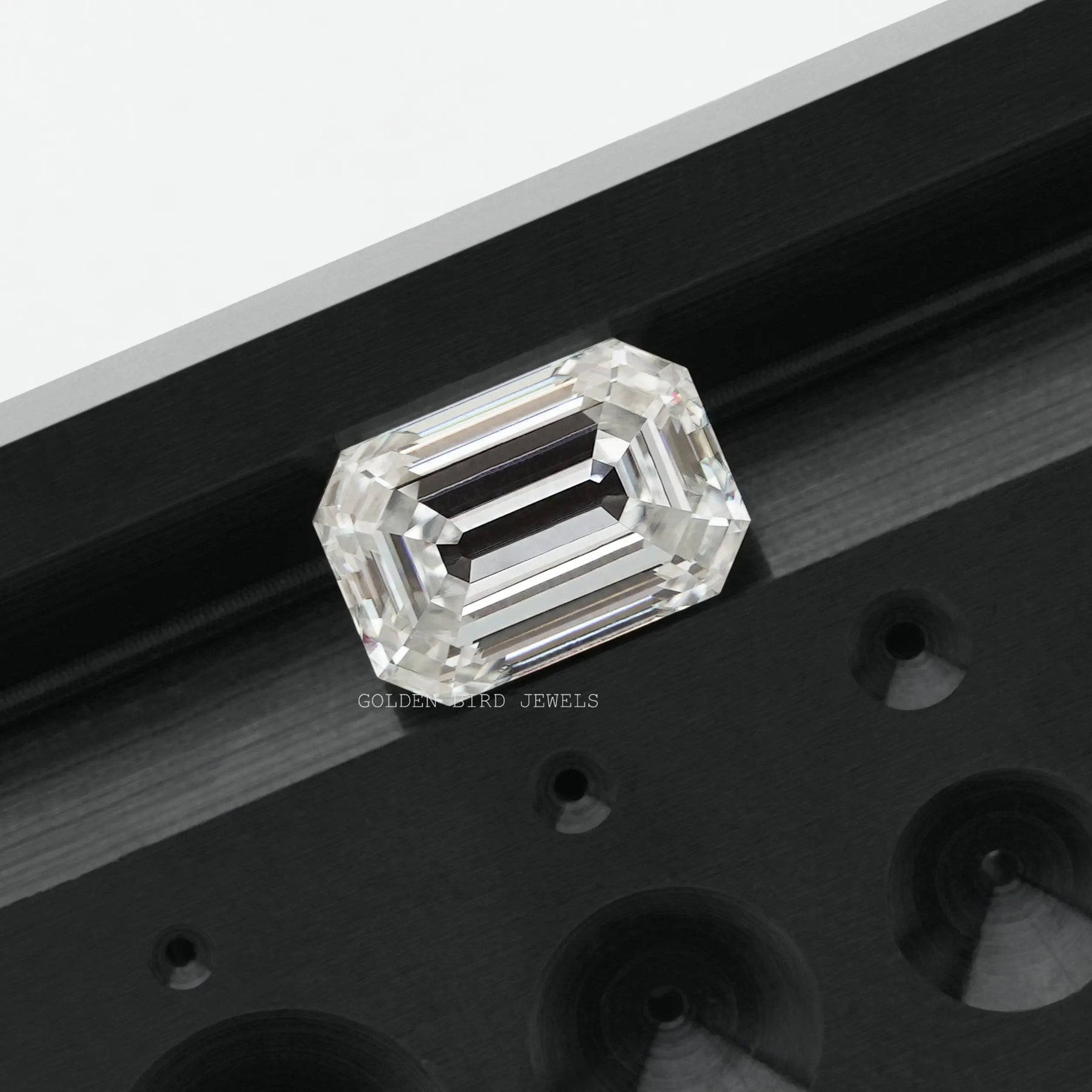 [Emerald Cut Loose Moissanite]-[Golden Bird Jewels]