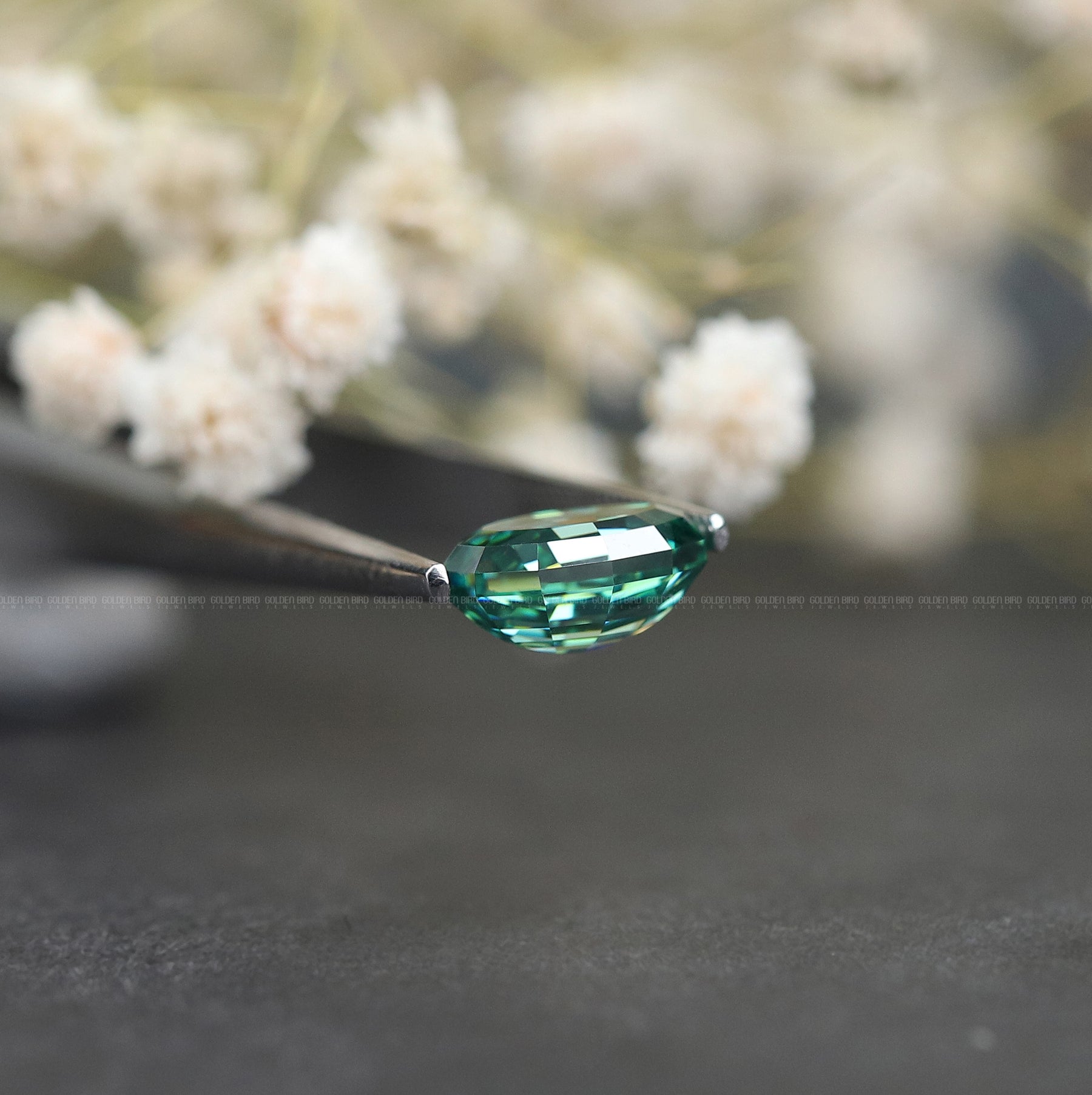 [Dark Green Oval Cut Loose Stone]-[Golden Bird Jewels]