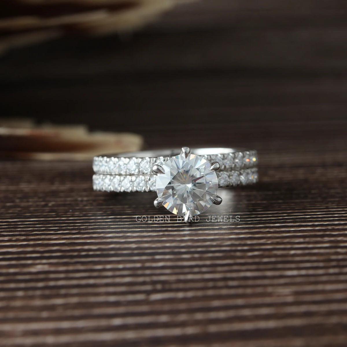 Round Cut Moissanite Engagement Ring Set