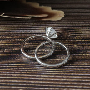 Round Cut Moissanite Engagement Ring Set