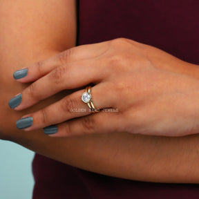 [Round Cut Moissanite Bridal Bezel Set Wedding Ring Set]-[Golden Bird Jewels]