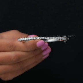 [This round cut moissanite bracelet made of prong setting]-[Golden Bird Jewels]