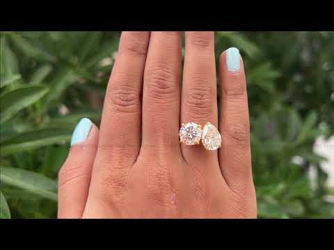 Pear And Round Cut Moissanite Toi Et Moi Ring